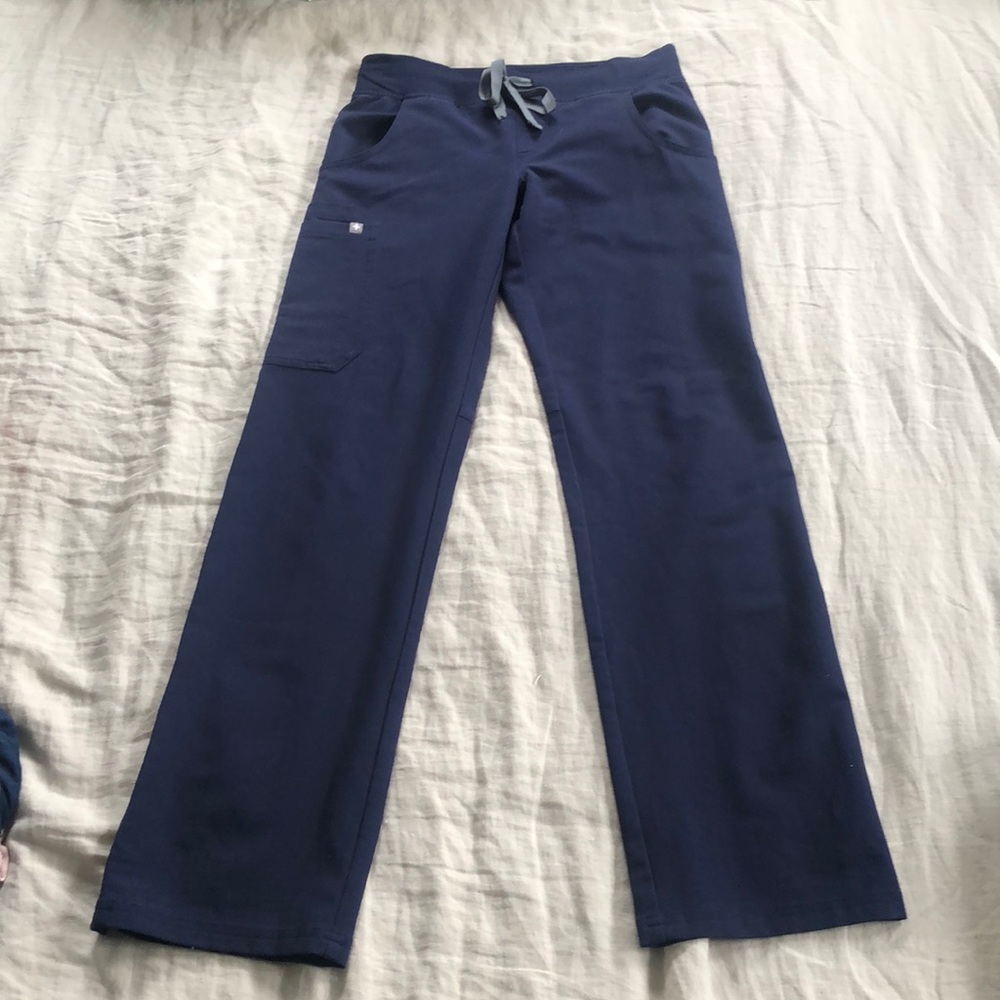 FIGS kade cargo